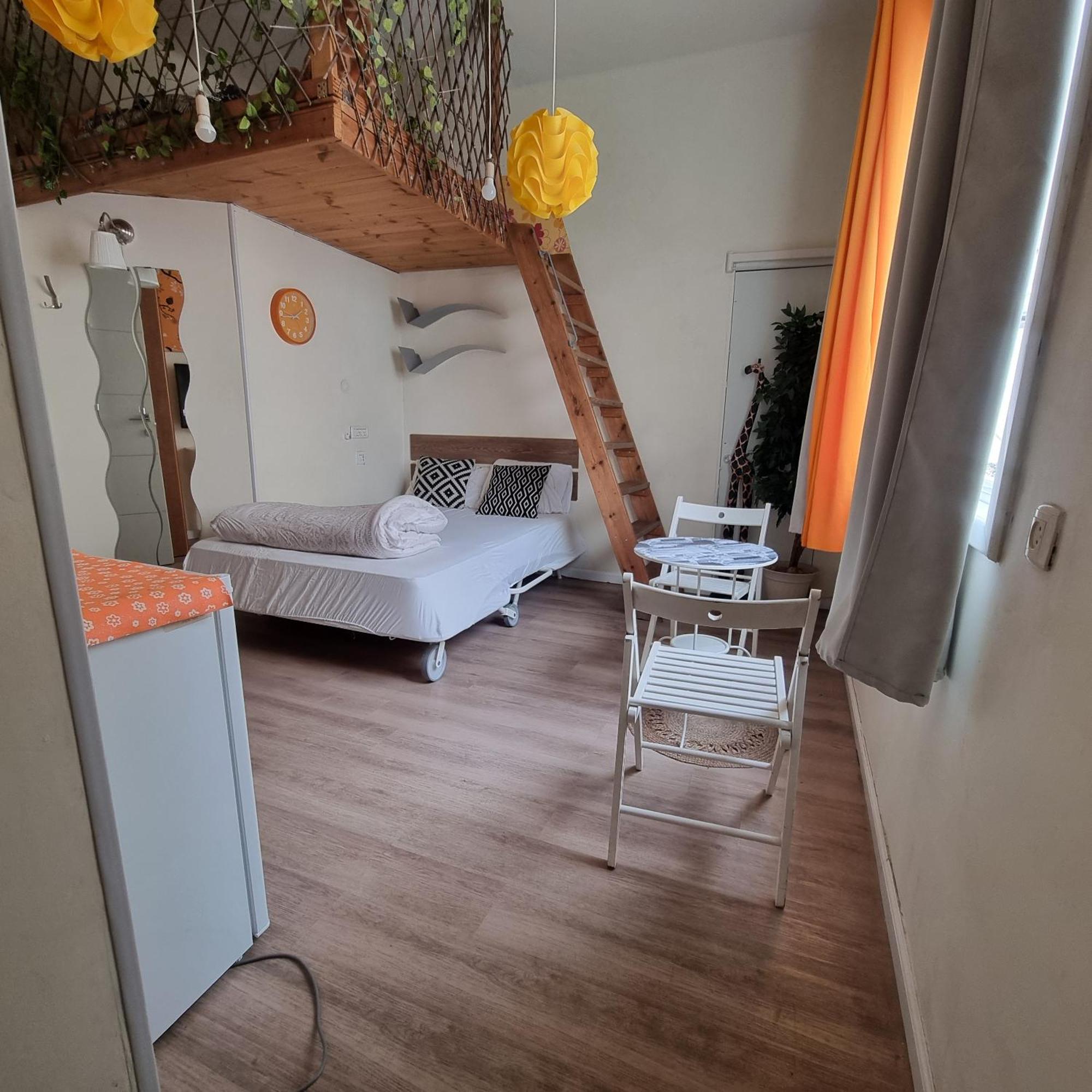 Bugrashov 13 Room Tel Aviv Esterno foto